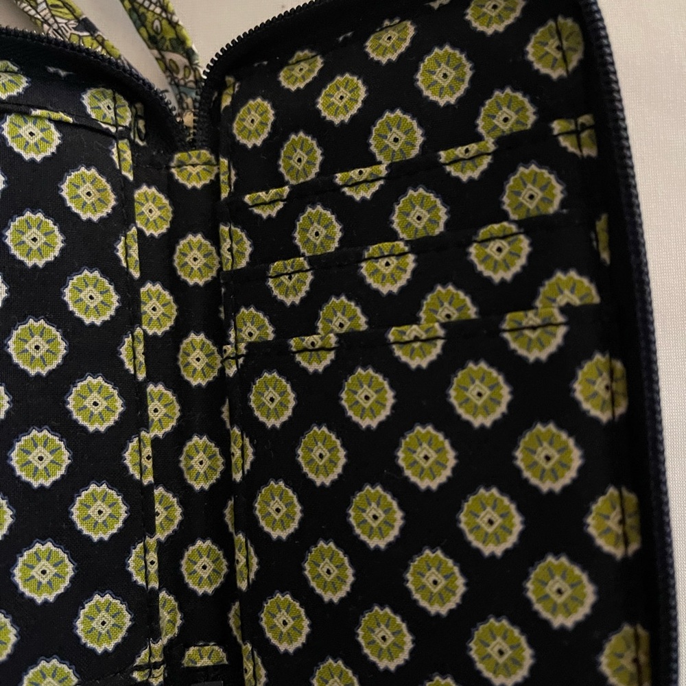 Vera Bradley wallet - Picture 3 of 7